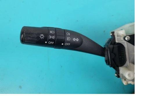 Subaru Forester III SH 2008-2013 hatchback 2.0 BOXER diesel MT 108 kW 2009  Prepínacie páčky pod volantom 27546AG010 83111FG150