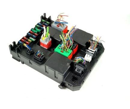 Peugeot 307 hatchback 2.0 HDI diesel MT 79 kW 2003  Poistková skrinka 9650218180 9650217480