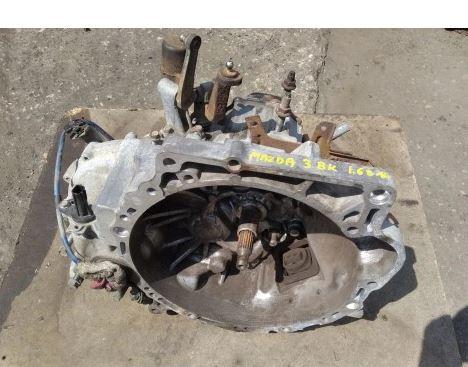 Mazda 3 I BK 2003-2009 sedan 1.6 16v petrol MT 77 kW 2004  Prevodovka manuálna