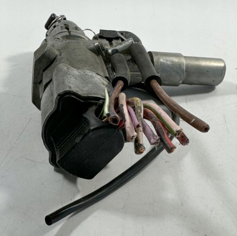 Mercedes Spínacia skrinka 1900.01