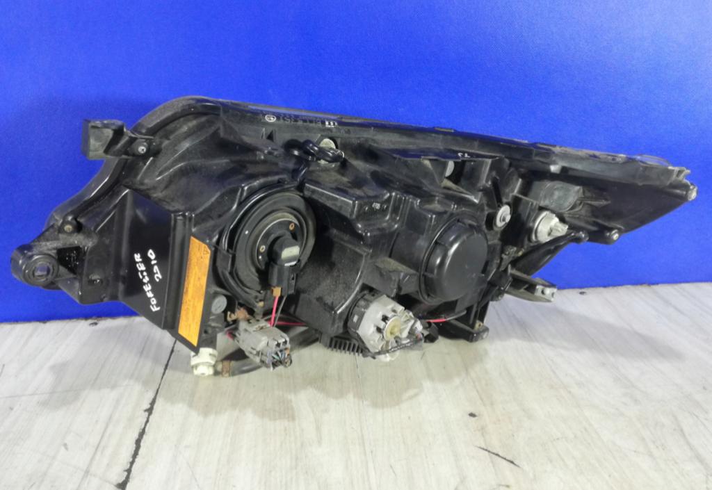 Subaru Forester III SH 2008-2013 Svetlo predné pravé