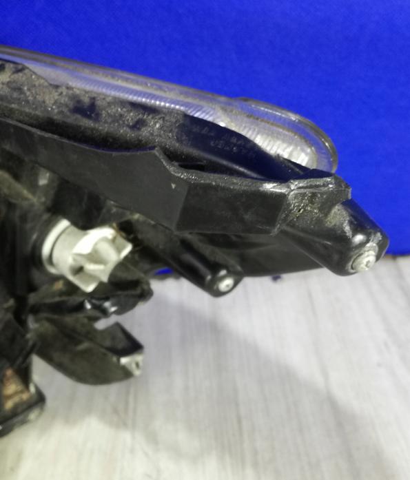 Subaru Forester III SH 2008-2013 Svetlo predné pravé