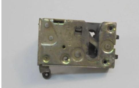 Citroen Saxo hatchback 1.5 D diesel MT 42 kW 2000  Zámok dverí predný ľavý AK-12-712232