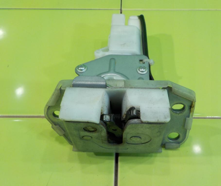 Opel Agila B 2008-2014 hatchback 1.0 petrol MT 48 kW 2008  Zámok zadnej kapoty B6765