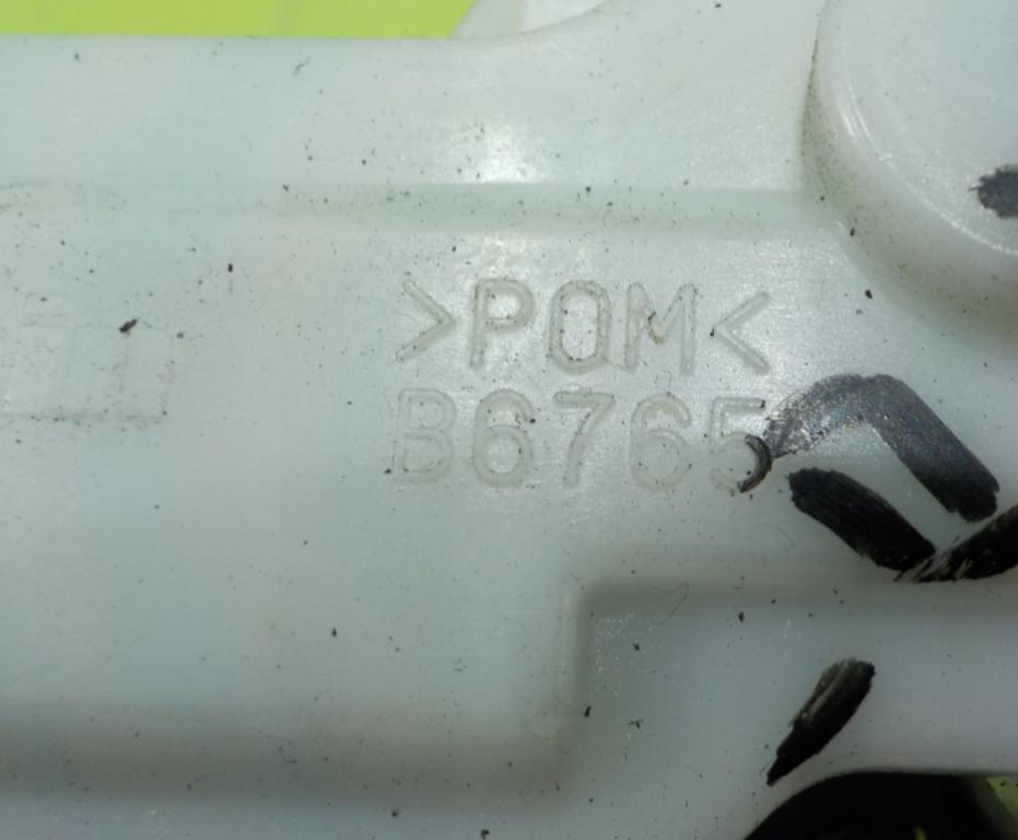 Opel Agila B 2008-2014 hatchback 1.0 petrol MT 48 kW 2008  Zámok zadnej kapoty B6765