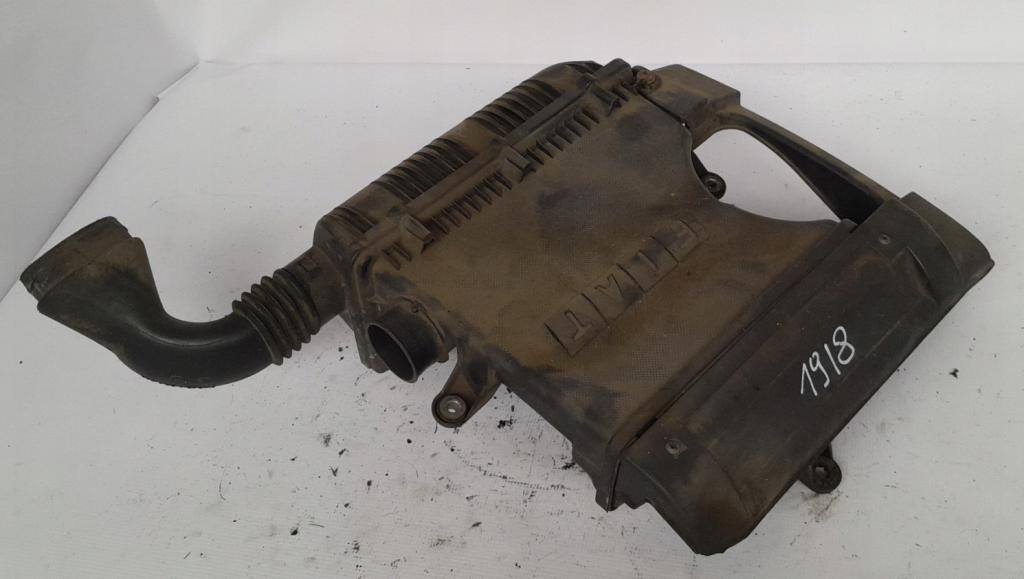 Fiat Stilo hatchback 1.2 16v petrol MT 59 kW 2003  Obal vzduchového filtra 46807201