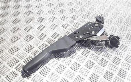 Volkswagen Passat B5 1995-2005 sedan 1.6 petrol MT 74 kW 1997  Ručná brzda 1H0947561A