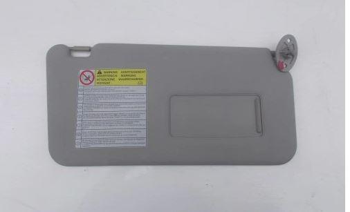 Suzuki SX4 I 2006-2014 hatchback 1.6 16v petrol MT 79 kW 2008  Slnečná clona pravá