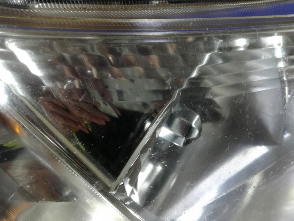 Subaru Forester III SH 2008-2013 Svetlo predné pravé