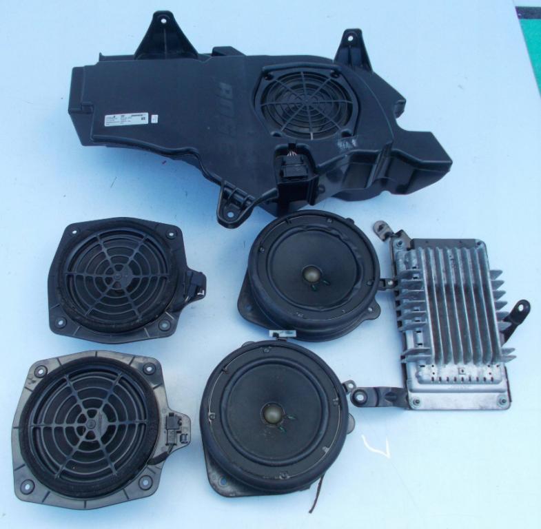 Audi A3 8P 2003-2012 hatchback 1.8 TFSI petrol MT 118 kW 2009  Audio zariadenie ostatné 8P3035382A 8E0035411A 8P3035223