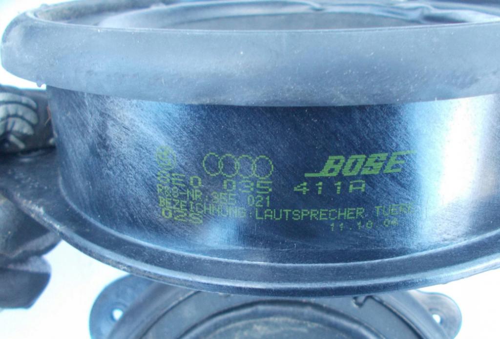 Audi A3 8P 2003-2012 hatchback 1.8 TFSI petrol MT 118 kW 2009  Audio zariadenie ostatné 8P3035382A 8E0035411A 8P3035223