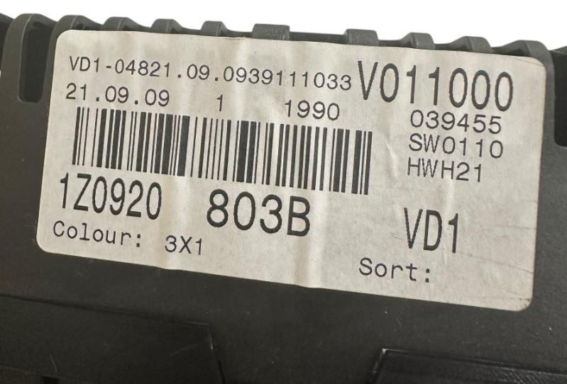 Skoda Octavia II 2004-2013 hatchback 1.4 TSI petrol MT 90 kW 2009  Prístrojová doska 1Z0920803B