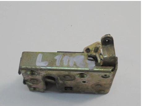 Citroen Saxo hatchback 1.5 D diesel MT 42 kW 2000  Zámok dverí predný ľavý AK-12-712232