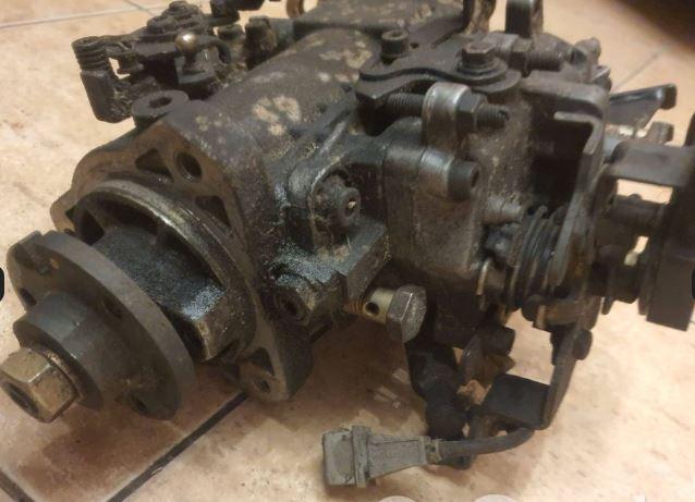 Volkswagen Transporter T4 1990-2003 1.9 TD diesel MT 50 kW 1996  Vstrekovacie čerpadlo 028130110b 0460494356