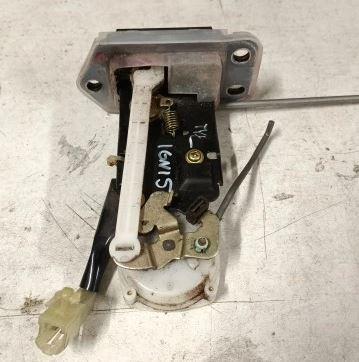 Suzuki Ignis hatchback 1.3 DDIS diesel MT 51 kW 2005  Zámok zadnej kapoty