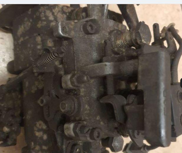 Volkswagen Transporter T4 1990-2003 1.9 TD diesel MT 50 kW 1996  Vstrekovacie čerpadlo 028130110b 0460494356