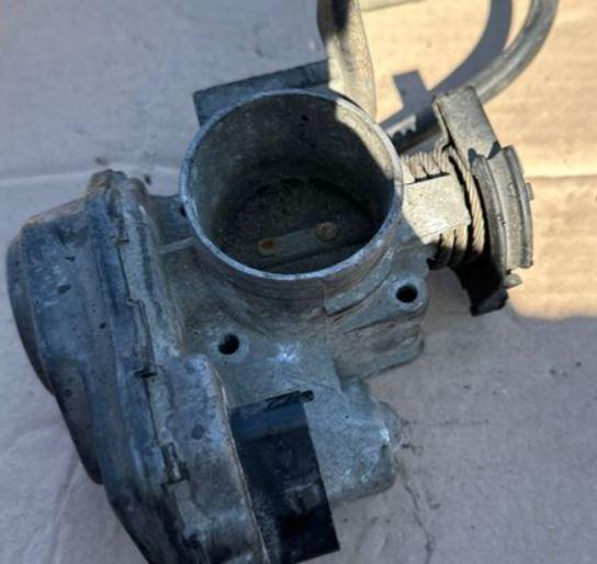 Skoda Felicia hatchback 1.3 MPI petrol MT 50 kW 1999  Škrtiaca klapka 5WP4270