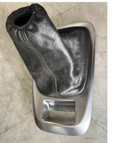 Peugeot 3008 I 2009-2016 hatchback 1.6 HDI diesel AT 80 kW 2009  Lišta 9685474977