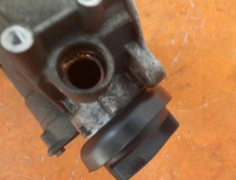 Seat Ibiza III 6L 2002-2008 hatchback 1.2 12v petrol 2002  Kryt rozvodu motora 03E109211F