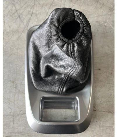 Peugeot 3008 I 2009-2016 hatchback 1.6 HDI diesel AT 80 kW 2009  Lišta 9685474977