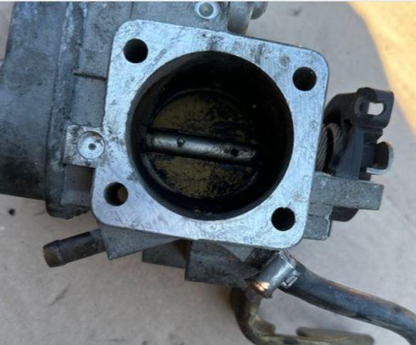 Skoda Felicia hatchback 1.3 MPI petrol MT 50 kW 1999  Škrtiaca klapka 5WP4270