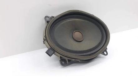 SUBARU OUTBACK V 2016 175 kW V 2498  Reproduktor 2157001202D