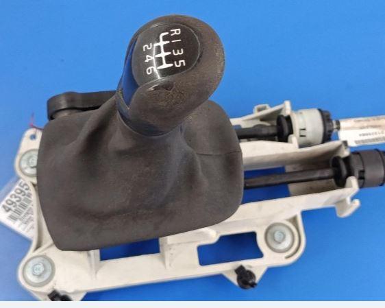 Volvo V50 combi 2.0 D diesel MT 100 kW 2009 Rýchlostná páka (kulisa) 30735291