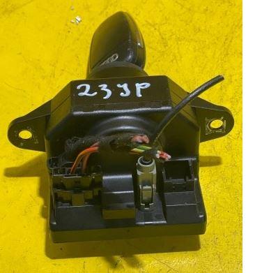 Audi A6 C6 2004-2011 sedan 3.0 TFSI V6 petrol AT 213 kW 2008  Spínacia skrinka 4F0909131