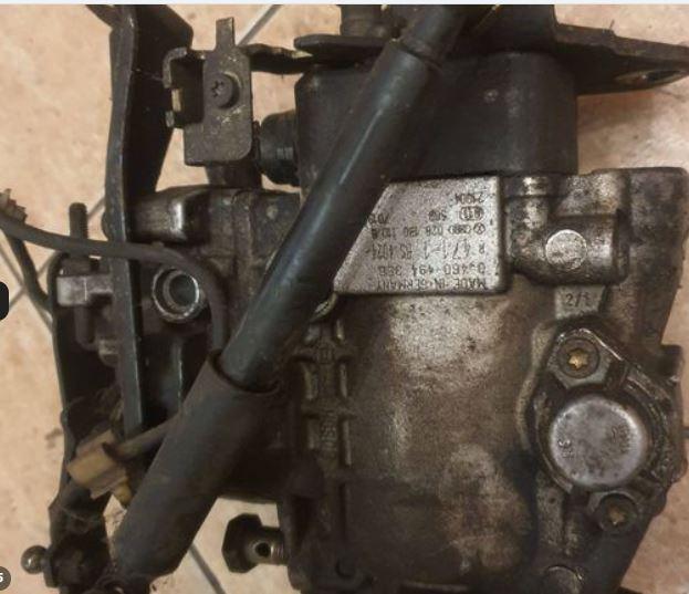 Volkswagen Transporter T4 1990-2003 1.9 TD diesel MT 50 kW 1996  Vstrekovacie čerpadlo 028130110b 0460494356