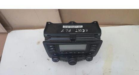 Honda Accord VII 2002-2008 sedan 2.2 I-CTDI diesel MT 103 kW 2004 Rádio RG726R0