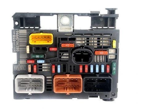 Fiat Scudo II 2006-2016 hatchback 2.0 JTD diesel MT 94 kW 2012  Poistková skrinka 9664706080