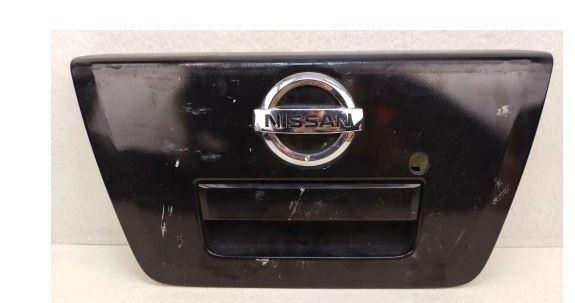 Nissan Navara II 2004- D40 pickup   Kľučka zadnej kapoty vonkajšia