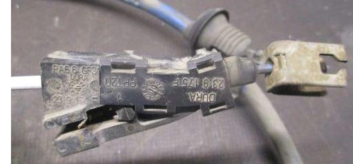 Peugeot 5008 I 2009-2017 hatchback 1.6 HPI petrol 115 kW 2012  Ručná brzda 0204706360 9673081580