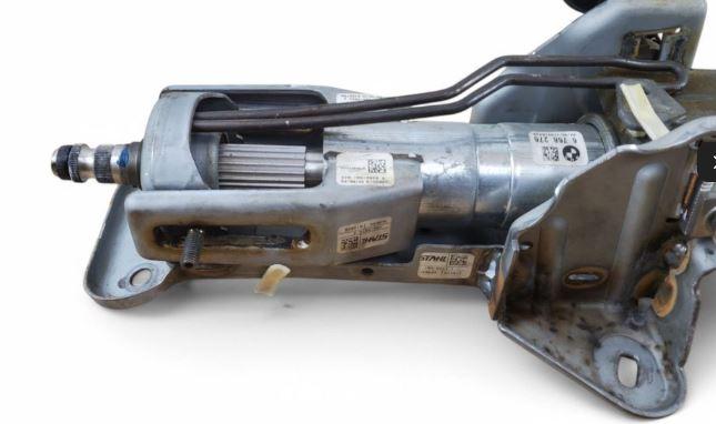 BMW 5 E60 2003-2010 sedan 3.0 D diesel MT 160 kW 2005 Spínacia skrinka 6768276 6765858