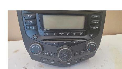 Honda Accord VII 2002-2008 sedan 2.2 I-CTDI diesel MT 103 kW 2004  Rádio RG726R0
