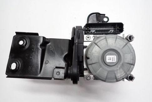 Volkswagen Tiguan II 2016-2024 hatchback 1.5 TSI petrol AT 110 kW 2018  Pumpa ABS 5Q0614517CE