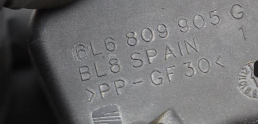 Seat Ibiza III 6L 2002-2008 hatchback 1.4 petrol MT 55 kW 2005  Dvierka nádrže paliva 6L6809905G