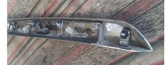 Renault Captur I 2013-2019 hatchback 0.9 TCE petrol MT 66 kW 2016  Lišta osvetlenia ŠPZ 643105451