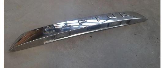 Renault Captur I 2013-2019 hatchback 0.9 TCE petrol MT 66 kW 2016  Lišta osvetlenia ŠPZ 643105451