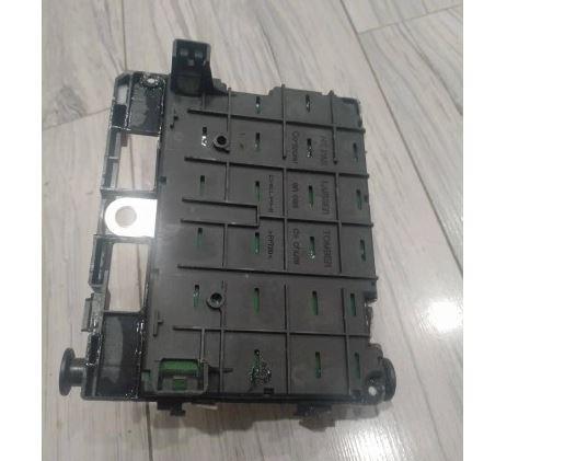 Citroen C8 2002-2014 hatchback 2.0 16v petrol AT 103 kW 2007  Poistková skrinka 9657608780