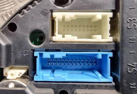 BMW 5 E39 1996-2003 sedan 2.8 petrol MT 142 kW 1998 manual  Prístrojová doska 62116914883 110008784