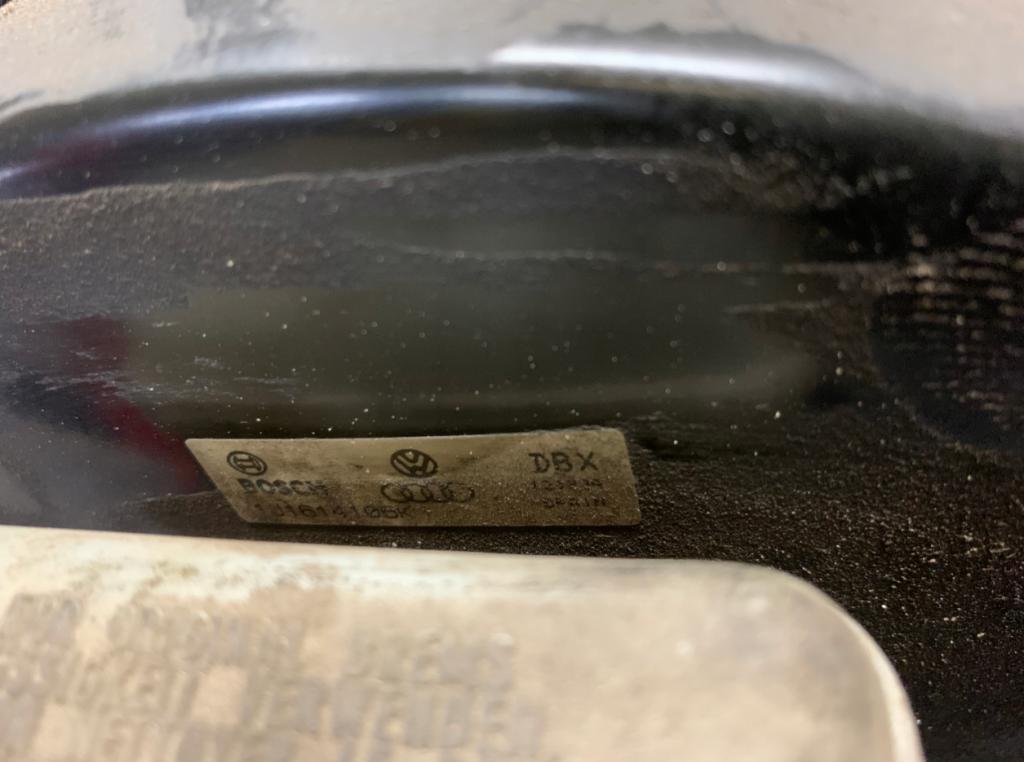 Volkswagen Golf IV 1997-2003 hatchback 1.4 16v petrol MT 55 kW 1998  Posilňovač bŕzd 1J1614105K