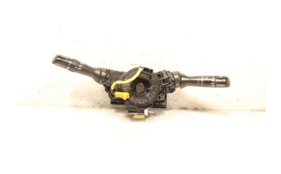 Toyota Yaris II 2005-2011 hatchback 1.3 VVTI petrol MT 74 kW 2009  Prepínacie páčky pod volantom 0D090-17F143