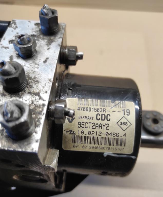 Renault Megane III 2008-2016 hatchback 1.9 DCI diesel 96 kW 2009  Pumpa ABS 476601563R