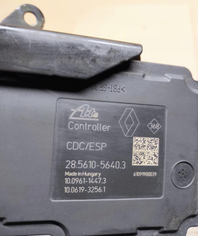 Renault Megane III 2008-2016 hatchback 1.9 DCI diesel 96 kW 2009  Pumpa ABS 476601563R