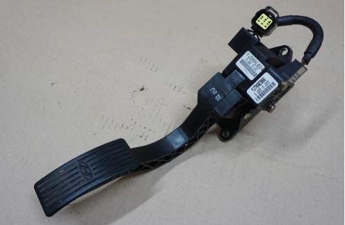 Hyundai Terracan suv 2.9 CRDI 16v diesel 2005  Potenciometer plynového pedálu 260651