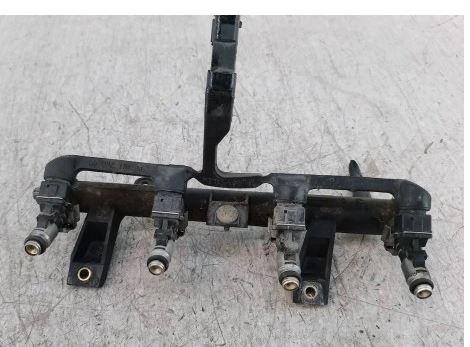 Peugeot 206 hatchback 1.1 petrol MT 44 kW 1998  Vstrekovacia lišta 9628982980D