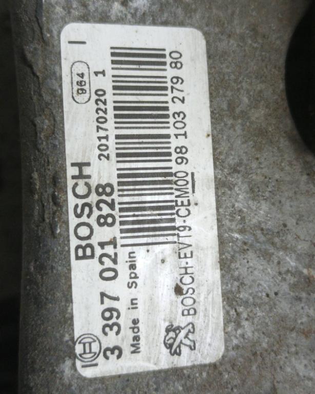 Peugeot 308 II 2013-2021 hatchback 1.6 THP petrol 5F02 MT 92 kW 2017  Mechanizmus stieračov predný 9810327980 3397021828 0390241587