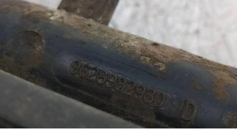 Peugeot 206 hatchback 1.1 petrol MT 44 kW 1998  Vstrekovacia lišta 9628982980D