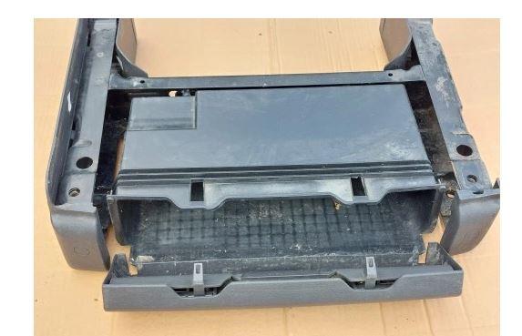 Volkswagen Touran I 2003-2015 hatchback 2.0 TDI diesel AT 130 kW 2014  Priehradka (kastlík) 1T0881580D